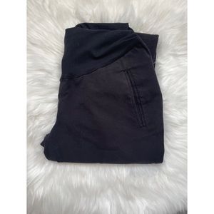 A Pea in the Pod slim ankle maternity pants